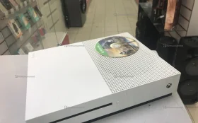 Приставка Xbox One S 500 ГБ