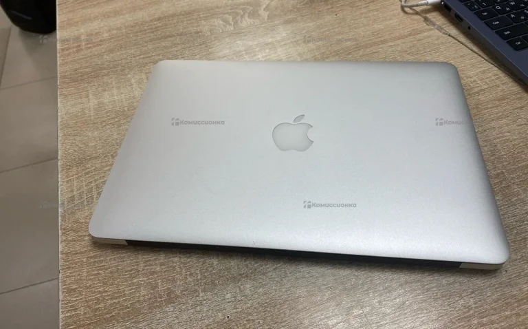 Ноутбук  MacBook Air 2014 13-inch