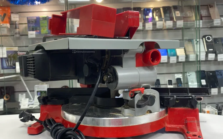 Торцовочная пила Einhell TC-MS 2112 T