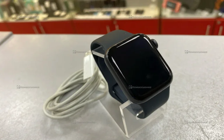 Часы  Apple Watch SE 40mm