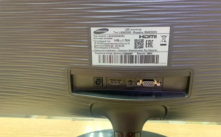 Монитор Samsung S24D300H