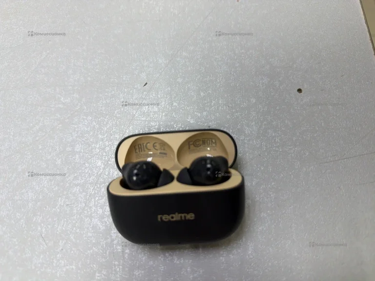 Наушники  realme t300