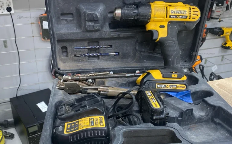 Дрель шуруповерт DeWalt dcd771 ks