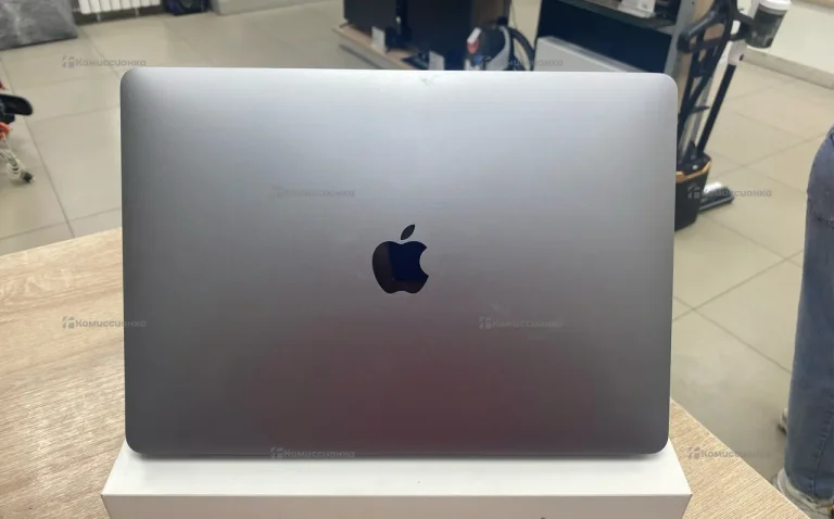 Ноутбук Apple MacBook Air M1 8/256