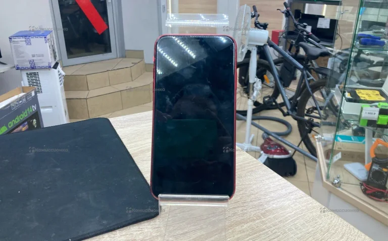 Apple iPhone 11 4/64 ГБ