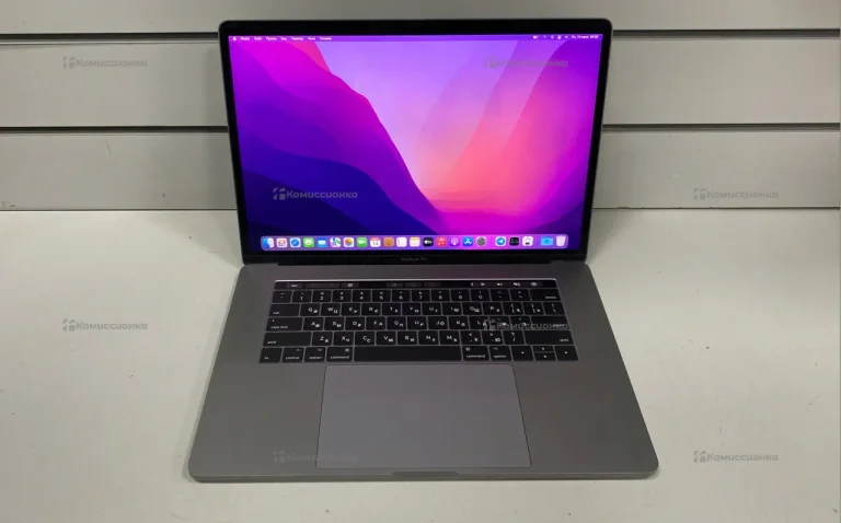 Ноутбук Apple MacBook Pro 15 2016 i7/16/500