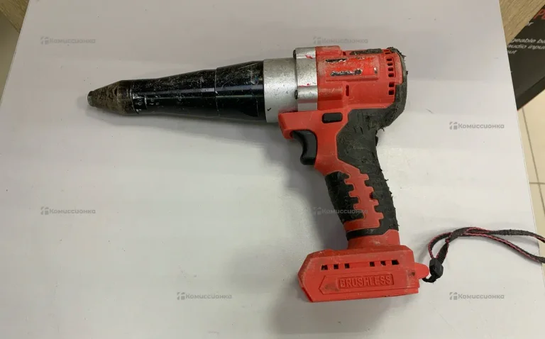 заклепочник электрический