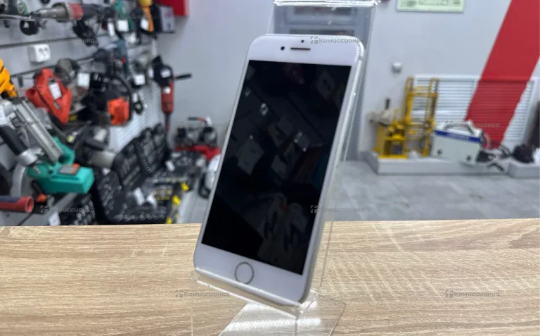 Apple iPhone 8 2/64 ГБ