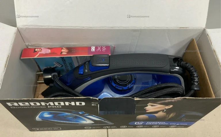 Утюг Redmond BoostGlide Pro