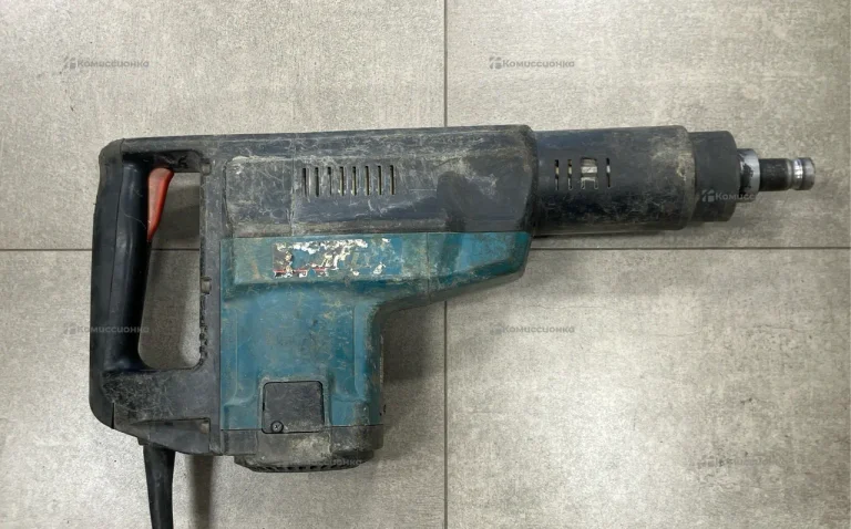 Перфоратор makita HR5001C