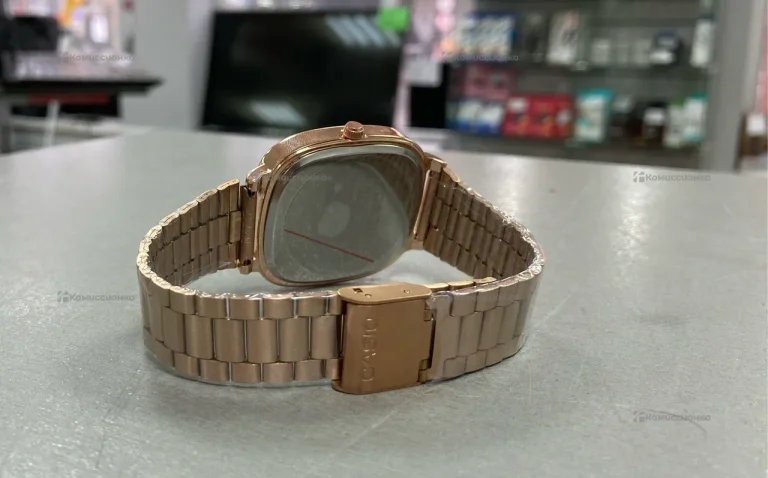 Часы  CASIO
