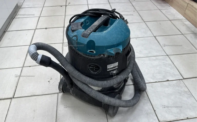 Строительный пылесос Makita VC2012L
