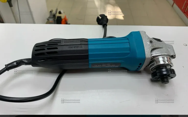 УШМ Makita 125 SU5030R