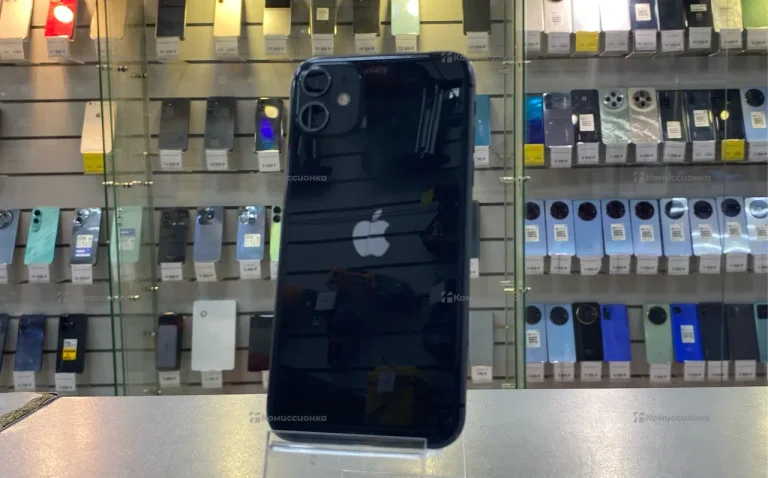 Apple iPhone 11 4/128 ГБ