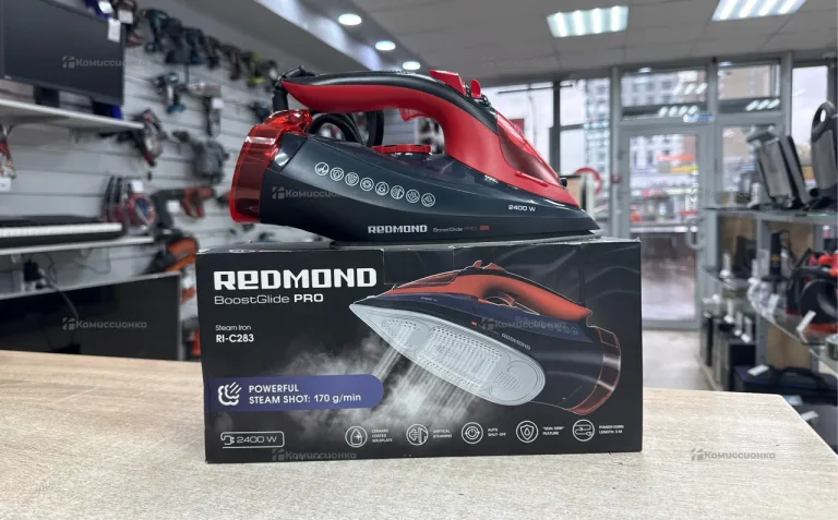 Утюг Redmond RI-C283