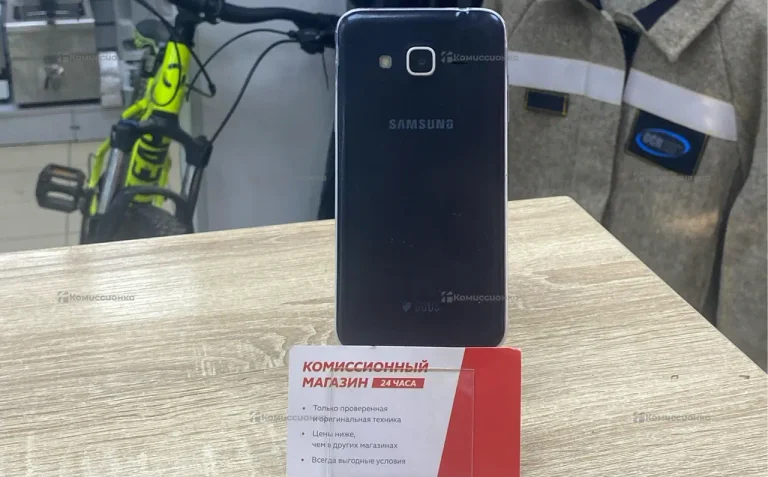 Samsung Galaxy J3 (2016) 2/16 ГБ