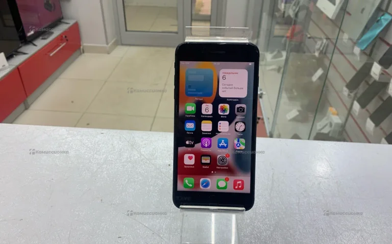 Apple iPhone 7 Plus 3/128 ГБ