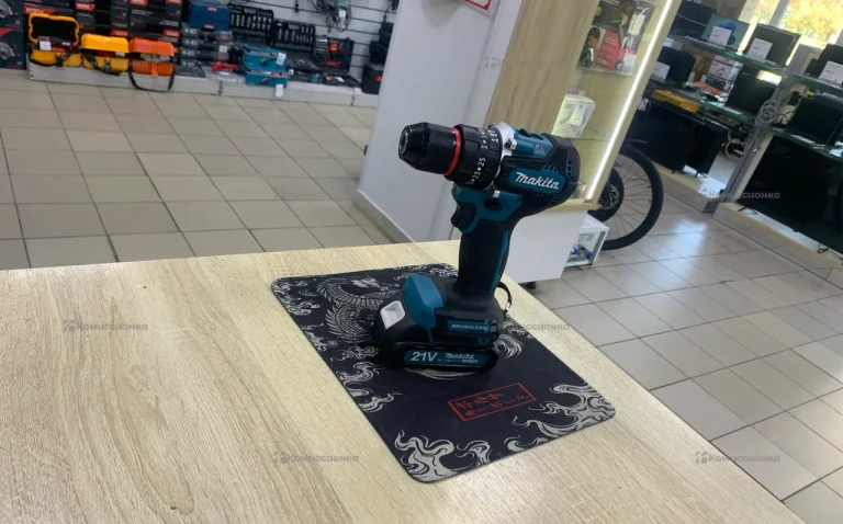 Шуруповерт Makita б/щ*