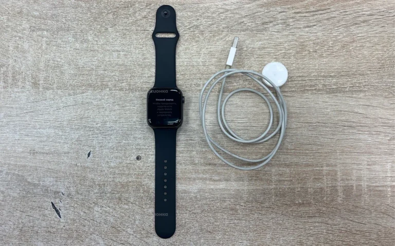 Часы  Apple Watch SE