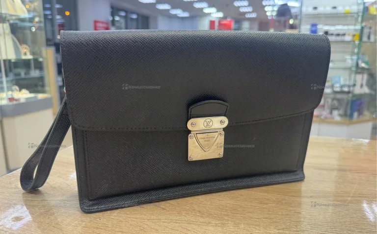 Клатч Louis Vuitton Rep