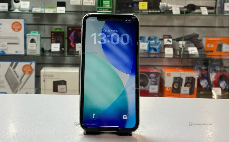 Apple iPhone 11 4/64 ГБ