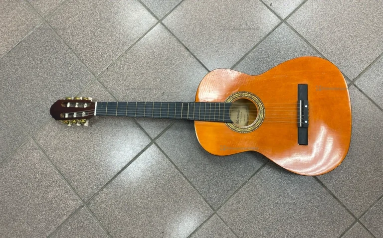 Акустическая гитара Musonic GSC38