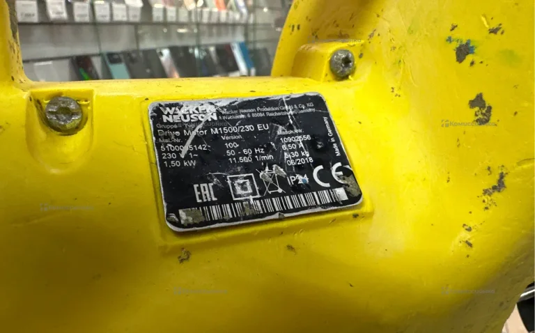 Вибратор для бетона Wacker M1500