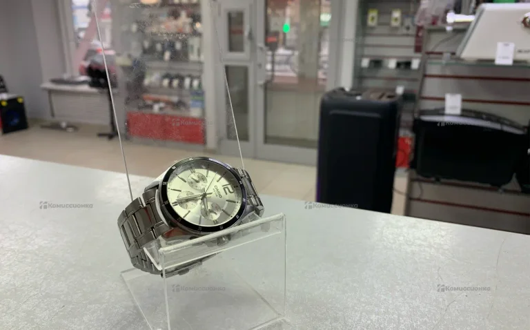 Часы Casio