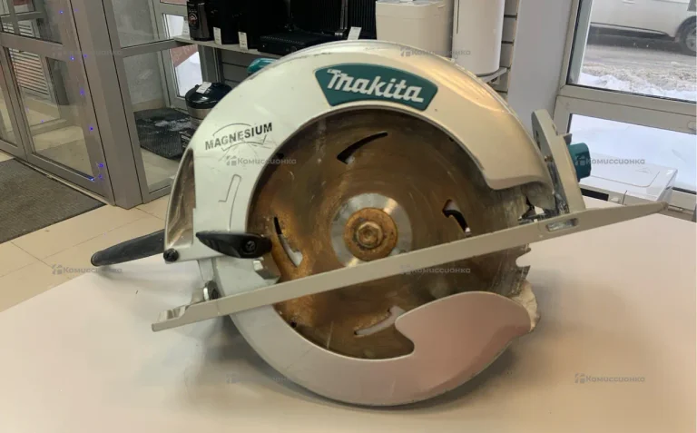 Makita 5008Mg