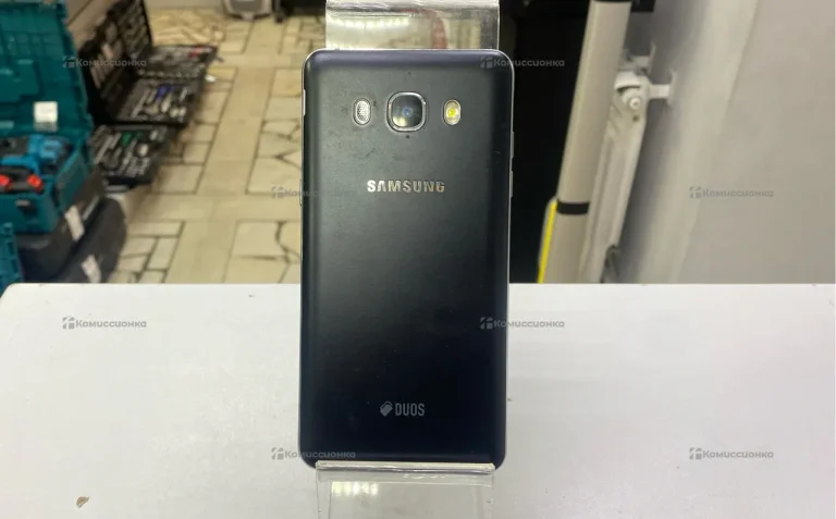 Samsung Galaxy J5 (2016) 2/16 ГБ
