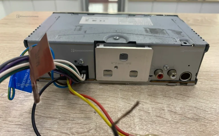 Автомагнитола  Kenwood kmm-100gy