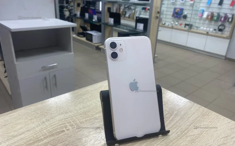 Apple iPhone 11 4/64 ГБ