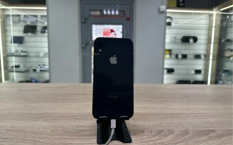 Apple iPhone XR 3/64 ГБ