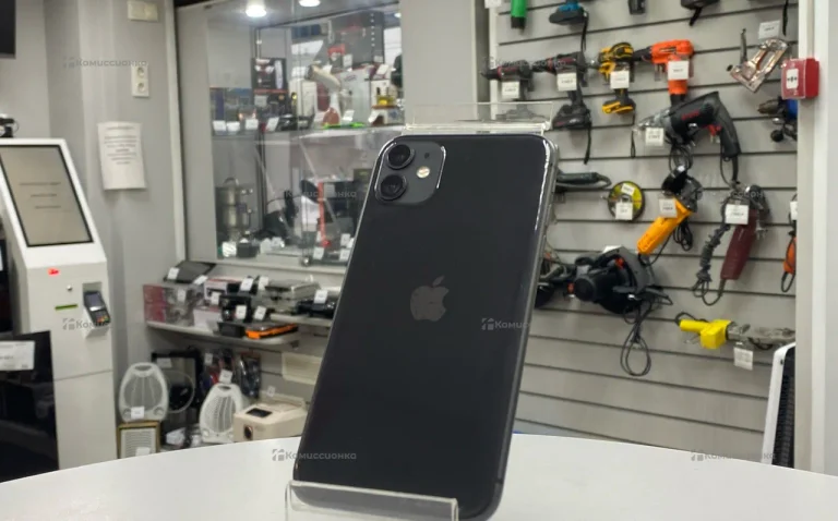 Apple iPhone 11 4/64 ГБ