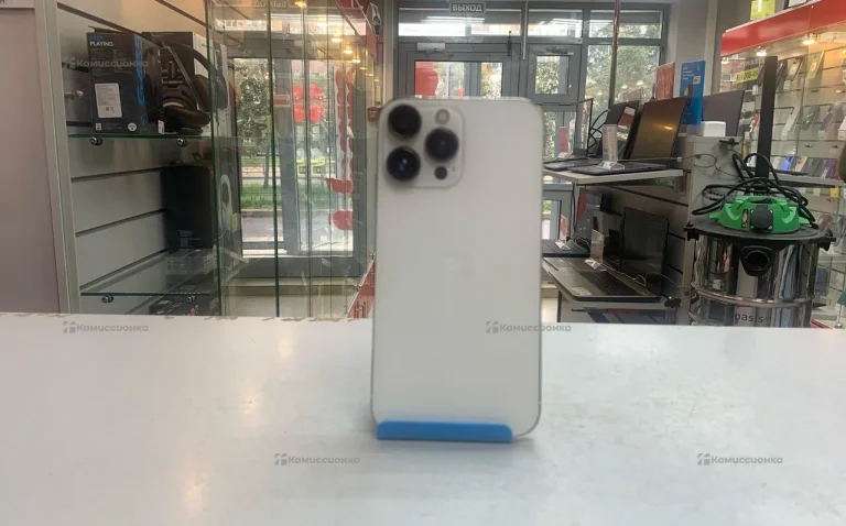 Apple iPhone XR 3/128 ГБ