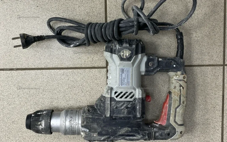 Перфоратор Ресанта П-32-1400КВ