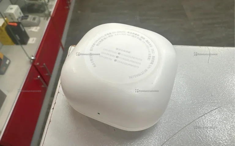 Наушники  Samsung белые в кейсе