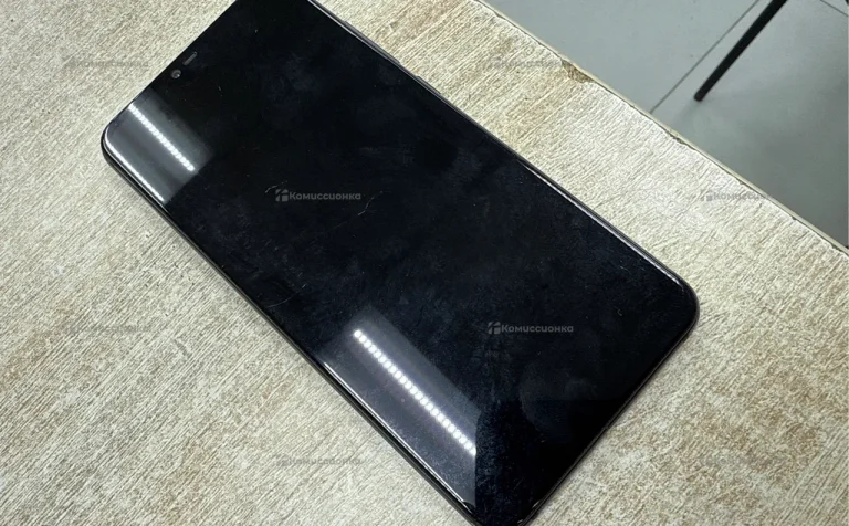 Xiaomi Mi 8 Lite 4/64 ГБ