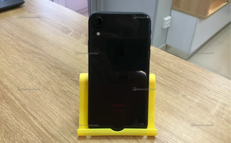 Apple iPhone XR 3/128 ГБ