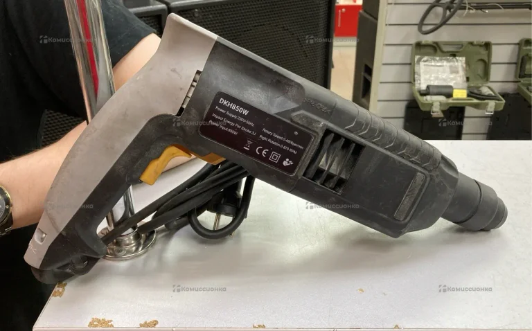 Перфоратор DEKO DKH850W