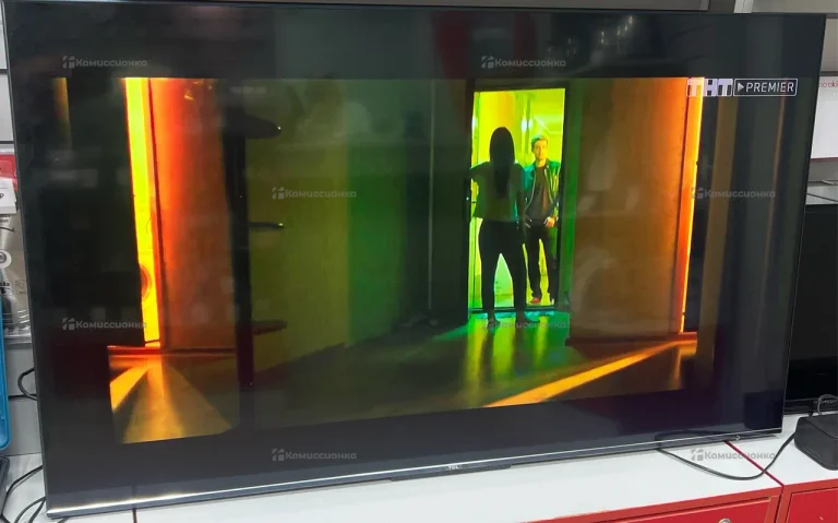 Телевизор TCL 55C717.