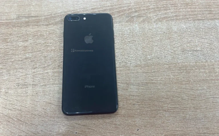 Apple iPhone 8 Plus 3/64 ГБ