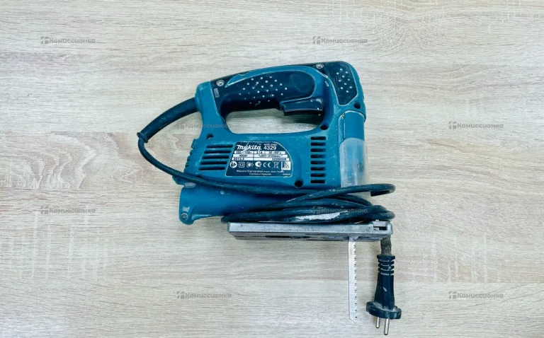 Лобзик makita 4329