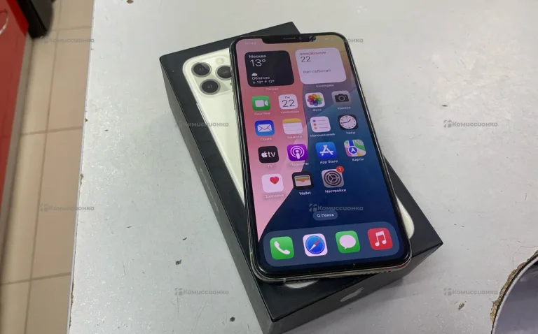 Apple iPhone 11 Pro Max 4/64 ГБ
