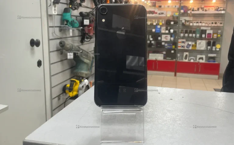 Apple iPhone XR 3/64 ГБ