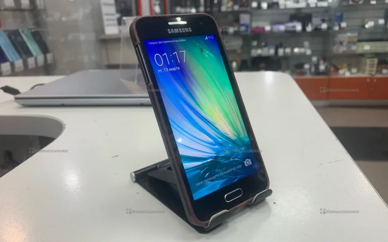 Samsung Galaxy A3 (2017) 2/16 ГБ