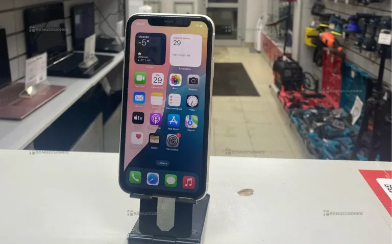Apple iPhone 11 4/128 ГБ
