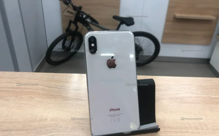 Apple iPhone X 3/64 ГБ