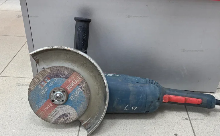 Углошлифовальная машина Bosch GWS 2200