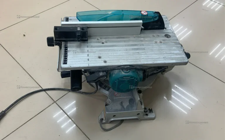 Торцовочная пила makita LH1040